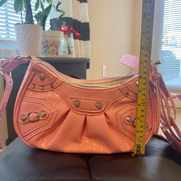 Punk Y2k Half-moon Satchel Crossbody Bag with Heart Mirror - Picture 4 of 9